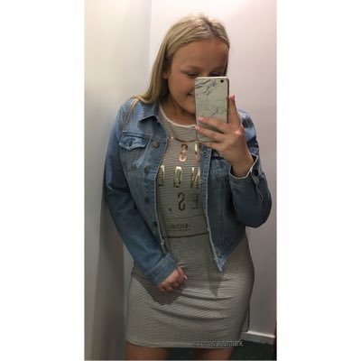 lilybrownnnn1's profile picture. 