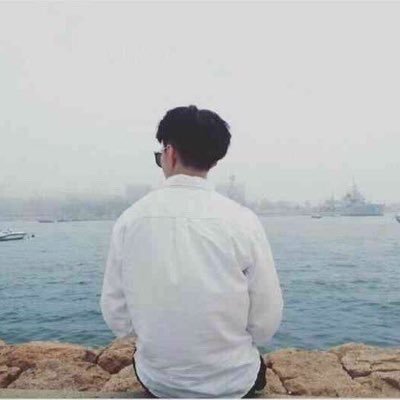 csdww's profile picture. 心若止水，方能惊起万丈澜。 力若扛鼎，则可宕起千尘沙。