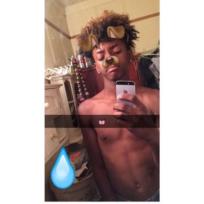 luhhtutt_'s profile picture. Too litt for a basic bitch😎