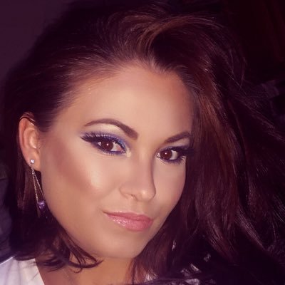 NikoleMakeup's profile picture. 