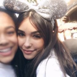 congratsonurfol's profile picture. she's following you!!!