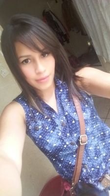 Soy sentimental me gusta molestar dar lo mejor de mi y luchar por lo que quiero!!!