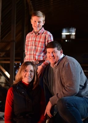 Live on a farm and enjoy watching my son show livestock. Work at Leis Realty Co. and Tri County Insurance Services.
