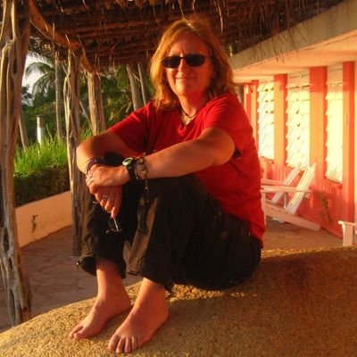 #TravelWriter #Backpacker #HouseSitter
Travel Writer - pursuing a life of #adventure. Housesitting Profile: https://t.co/5JFYilDrCg🌍🌈