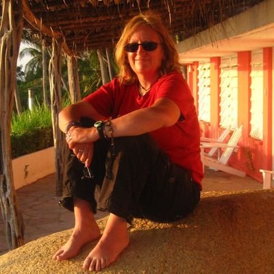 #TravelWriter #Backpacker #HouseSitter  
Travel Writer - pursuing a life of #adventure. Housesitting Profile: https://t.co/5JFYilDrCg🌍🌈