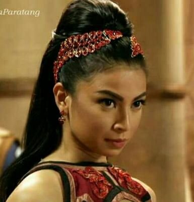 pirenareyna's profile picture. Paki ko sa 'yo. Akin tong Twitter. Walang pakilamanan ng tweets. Layas