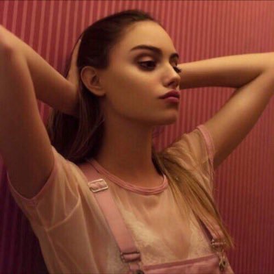 likingflops's profile picture. just here to like tweets, cause i have no life.