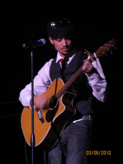 i play the guitar, i love rock n roll, and i will give everyone a chance.