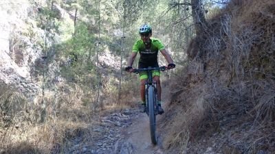 Técnico Informático, amante del deporte en general. Socio del Ucam Murcia y aficionado al ciclismo