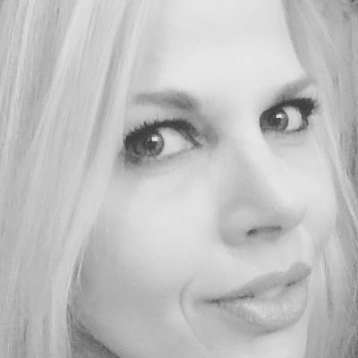Everything in moderation. Except kindness, freedom, & love. 💋