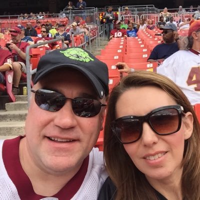 jpseasc's profile picture. Professional water watcher and food eater.