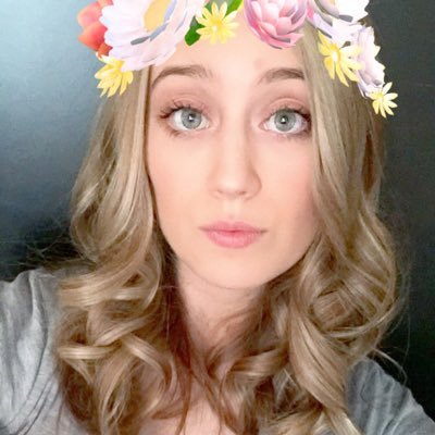 pineapplemily's profile picture. ugh, as if