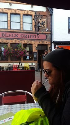 ayshe_06's profile picture. kelimeler, albayım. bazı anlamlara gelmiyor.