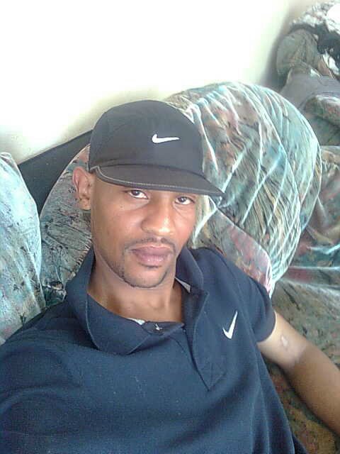 ashvaldo213's profile picture. Me Against The World...