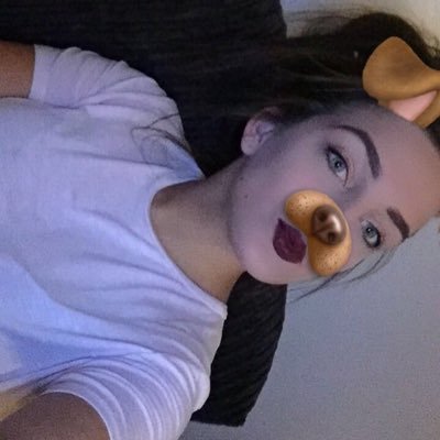 chloegracecarey's profile picture. 