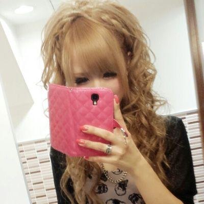 V盤が好き 絡みたいと思った人自発します( ˙-˙ LINE交換は基本しませんʕ•̫͡•ིʔྀ R指定 ペンタゴン ミオヤマザキ無言フォローシカト マモくんに憧れてる系男子