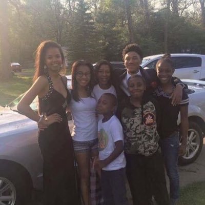 S I N G L E • Marian HS • CO'18 • Follow @kybthequeen