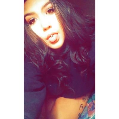QUEEN 👑👑
I love makeup !! ❤❤
I don't hate I appreciate 💅💅
inked 💉💉
cancer ♋♋
MERICA ✊