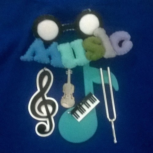 Musician 🎹 Music Therapy Graduate Student 🎶 Autophile