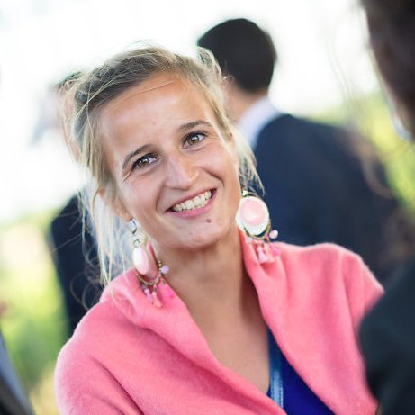 Ancienne de la @ChaireBCW @KedgeBS- Chef de projet Innovation @SPRING_LAB, Paris. Passionée de #transformationdigitale, de #commerceconnecté et d'#innovation.