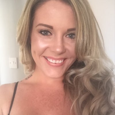 lolly_f88's profile picture. 