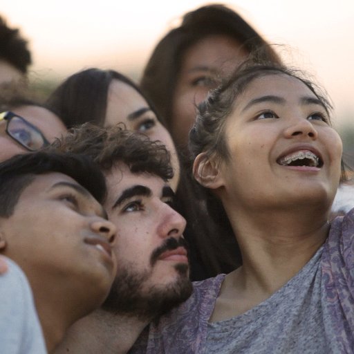 Retrat de 4 adolescents Raval davant reptes del curs més difícil. Documental didàctic a càrrec de @camillezonca #Educació #AbandonamentEscolar #Resiliència.