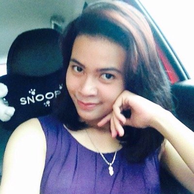 just simple girl,with an ordinary life but have a big dream..love my great family Always mine