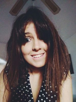 23. Marmota de profesión. Educadora social. Me APASIONA la playa y la buena música. ADICTA al chocolate. Vive y deja vivir.