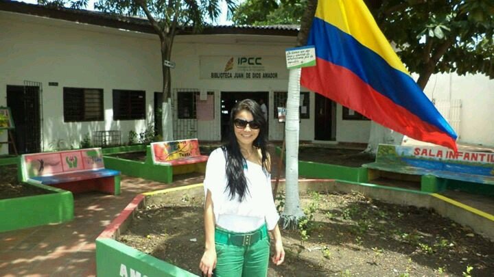 Comunicadora Social-Periodista
Especialista en Gerencia y Mercadeo
Asesora en gestión y formulación de proyectos culturales