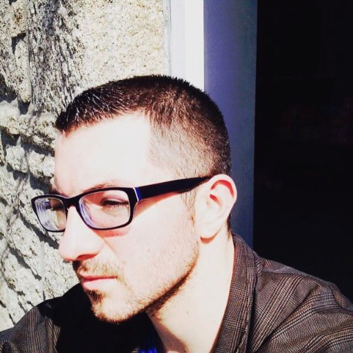 iTniK22's profile picture. Joueur csgo, H1z1