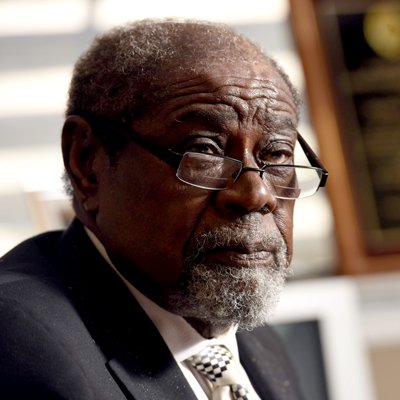 x646d63's profile picture. Retired Seattle attorney, living on the Oregon coast.