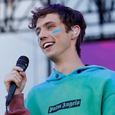 Your ultimate daily resource for the most recent Troye Sivan news, photos, videos, giveaways, live updates and more! | Contact: TroyeSivanNewsOfficial@gmail.com