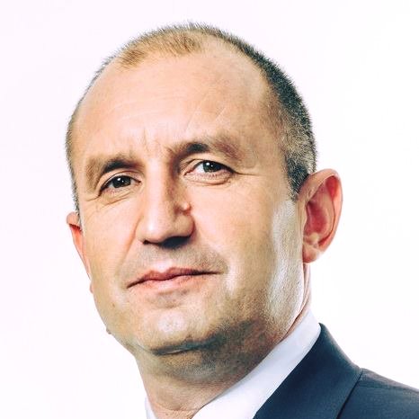 rumradev's profile picture. Официален профил на о.з. генерал-майор Румен Радев - кандидат за президент и върховен главнокомандващ на Република България
#РуменРадев
#ЗаДобротоНаБългария
