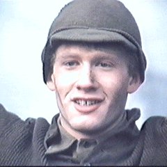 BPluvsoptometry's profile picture. Slaughterhouse Five
Kurt Vonnegut