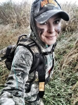 Single mom of 2. {heart} God, Family, America. Hunting, fishing, and shooting. MUDD ultrarunner, Flatlander. 4H archery and BOW instructor, 2015 city mom.