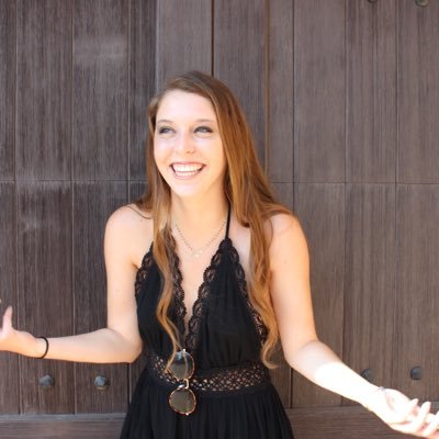 Ocean exhibitionist, Harry Potter fanatic, Seattle inhabitant, & pop culture enthusiast
