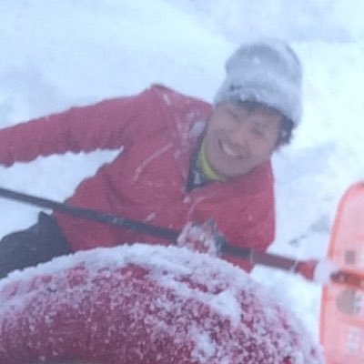 Yura338Yura33's profile picture. 大阪出身東京住みの実は芸能事務所に所属している大学3年生です！ 早起きが苦手で早寝も苦手です（笑）洋服とお酒を飲むことが好きです！30歳までにファション事業と、コミュニケーション塾を開きたくて人脈を増やす為にTwitterを使ってます(^o^)/サッカー/料理/読書/音楽鑑賞/ギター/お笑い