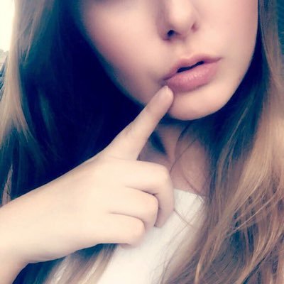 Small town girl. Powered by bitchdust. Avi is me. Header is mine. Selling worn socks & shoes DM me $SmellieFeetSweetie