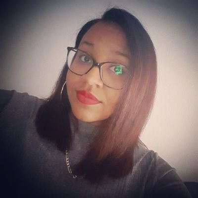 Amoureuse du Digital, chef de projet web
#DigitalActive
Les défis rendent la vie intéressante, les surmonter lui donne un sens - J. J.Marine