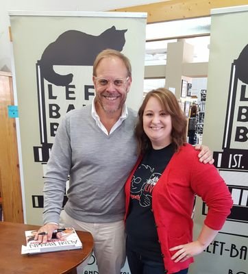 MissALittle27's profile picture. 