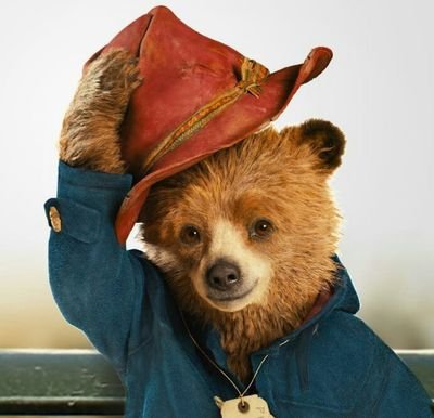 Jag är en nalle som älskar att ta tillvara på godbitarna i livet. Jag försöker verkligen leva upp till att leva här och nu. Positiv är mitt riktiga namn. 🎈