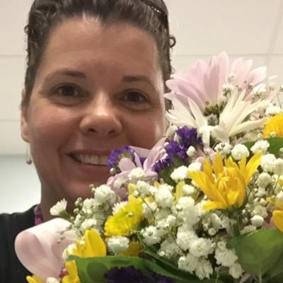 YellowDaisy2016's profile picture. 