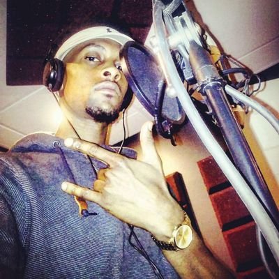 PASSION: #Music
Chasin' paper on a daily base ! My team full of young entrepreneurs.
EMAIL: Earon.peterson@gmail.com
FB: Earon Epeezy Peterson
SN: @thatritetoo
