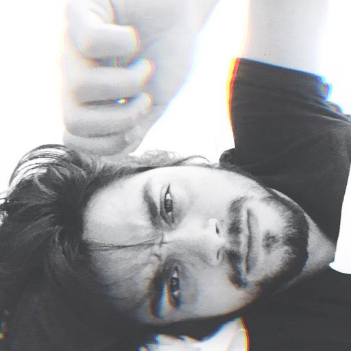 Porque eu sei que é amor, eu não peço nada em troca.. ♫ ♡ || Rod segue ❥