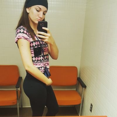 queen_jewelss's profile picture. instagram: jbennett17
snapchat: jewels164
♌leo♌