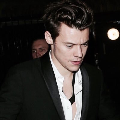 ddxstyles's profile picture. manners maketh man | rp/fl