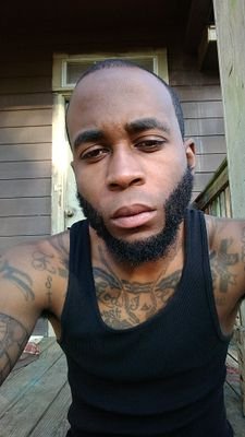 Aspiring R&B Singer/Rapper/Songwriter #MusicIsLyfe #GMF #GodMusicFamily #TattooArtist #WestCoastBorn #SouthernRaised #CityCountryBoi #ArkansasLipRipperz