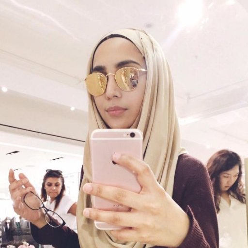 me_beingrandom's profile picture. 