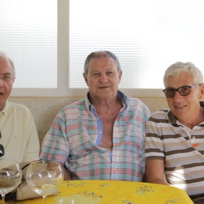 jubilata y asturiano residente en el mundo con el n.2.335.032.468 y sumando..... recorri el mundo con maleta de carton......no me cuentes historias...