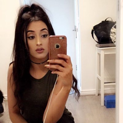 NaomiSharif94's profile picture. LLB turned Web Developer !